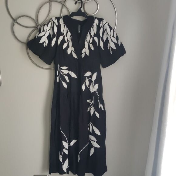 Anthropologie Black and Cream Embroidered Floral Dress - Picture 2 of 8